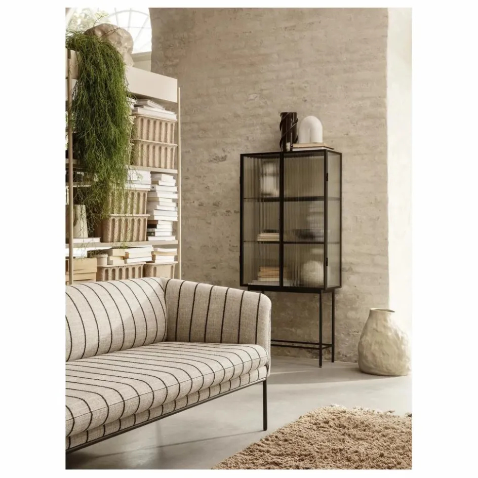 Hot Ferm Living Buffet Haze, en verre strié et métal | Noir