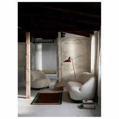 & Tradition Canapés, Fauteuils*Canapé 2 places Margas LC3, piètement noyer |