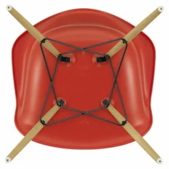 Outlet Vitra Chaise DAW - piétement érable - Charles & Ray Eames | Rouge coquelicot