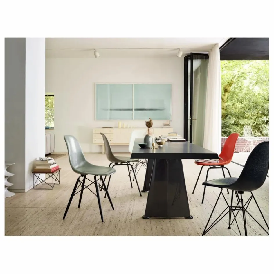 Vitra Chaises, Tabourets, Bancs*Chaise DSW Fiberglass - piètement en érable - Charles & Ray Eames |