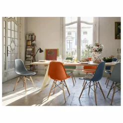 Vitra Chaises, Tabourets, Bancs*Chaise DSW plastic - piètement érable - Charles & Ray Eames |