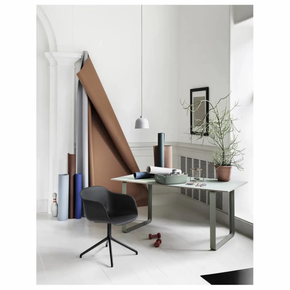 Muuto Chaise Fiber avec accoudoirs en plastique recyclé || Chaises, Tabourets, Bancs