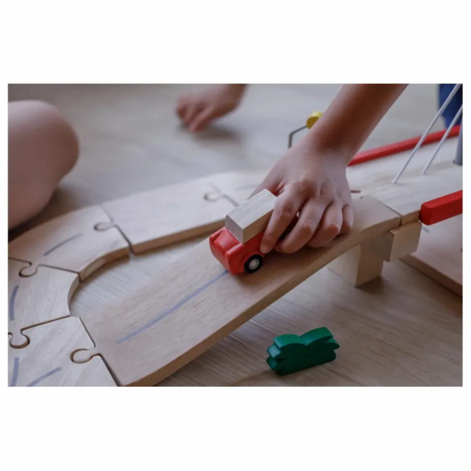New Circuit automobile et ses accessoires en bois Garages, Circuits