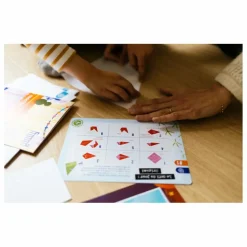 En Cavale Enquête par courrier - Science et magie| Jeux De Société|Jeux Éducatifs