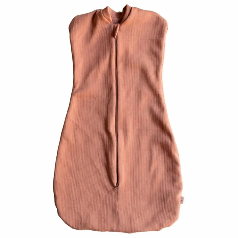 Hot Tante Reine Gigoteuse d'emmaillotage en coton bio | Caramel