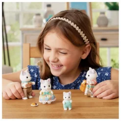 Sylvanian Families La Famille Chat Latte| Maisons De Poupées
