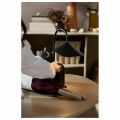 Ferm Living Lampe à poser Arum || Luminaires