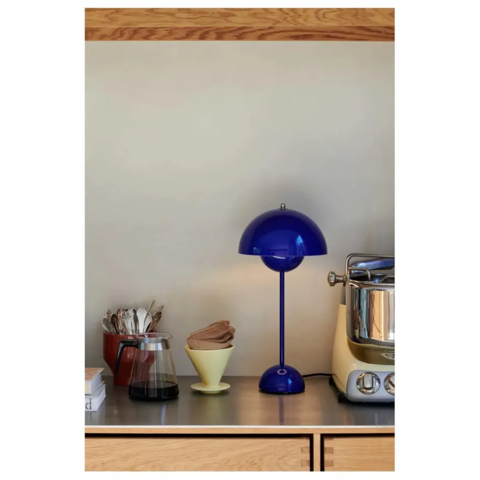 & Tradition Luminaires*Lampe à poser Flowerpot VP3, Verner Panton, 1969 |