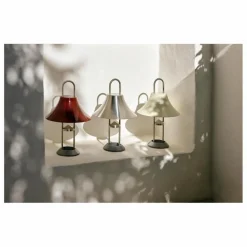 Clearance Hay Lampe à poser portable Mousqueton - Inga Sempé | Rouge