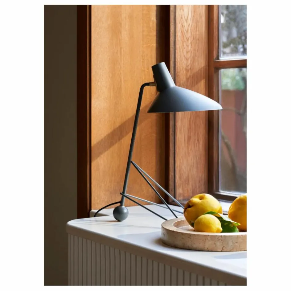 & Tradition Luminaires*Lampe à poser Tripod HM9 |