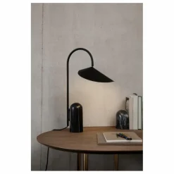Ferm Living Lampe de table en marbre Arum || Luminaires