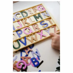 Hot Ma Cabane à rêves Magnets Petites Lettres Capitales Multicolore