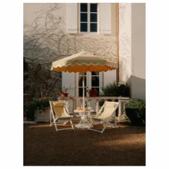Business & Pleasure Co. Parasol festonné Beach Club || Mobilier De Jardin