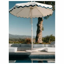 Business & Pleasure Co. Pied de parasol moulé || Mobilier De Jardin