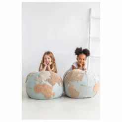Lorena Canals Pouf World map ||Enfant Matelas De Sol, Poufs Enfant