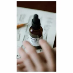 L:A BRUKET Sérum régénérant pour les mains 273 - 30 ml|Femme Soins Du Corps|Taille Voyage