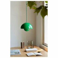 & Tradition Suspension Flowerpot VP1, Verner Panton, 1968 || Luminaires