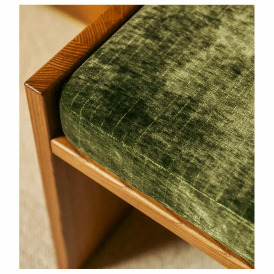 The Socialite Family Tabouret Chiesa velours côtelé brillant et frêne finition iroko || Poufs, Matelas De Sol