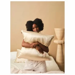 Femme Emily's Pillow Linge De Lit|Soins Des Cheveux*Taie d'oreiller en soie de mûrier |